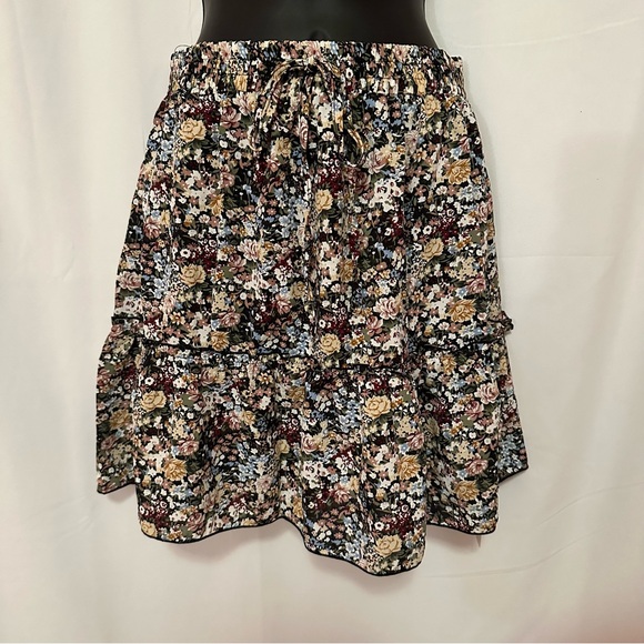 NWT Cupshe Ruffle Floral Skirt - Picture 1 of 5